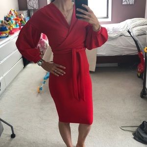 NWOT Boohoo off or on the shoulder dress in red